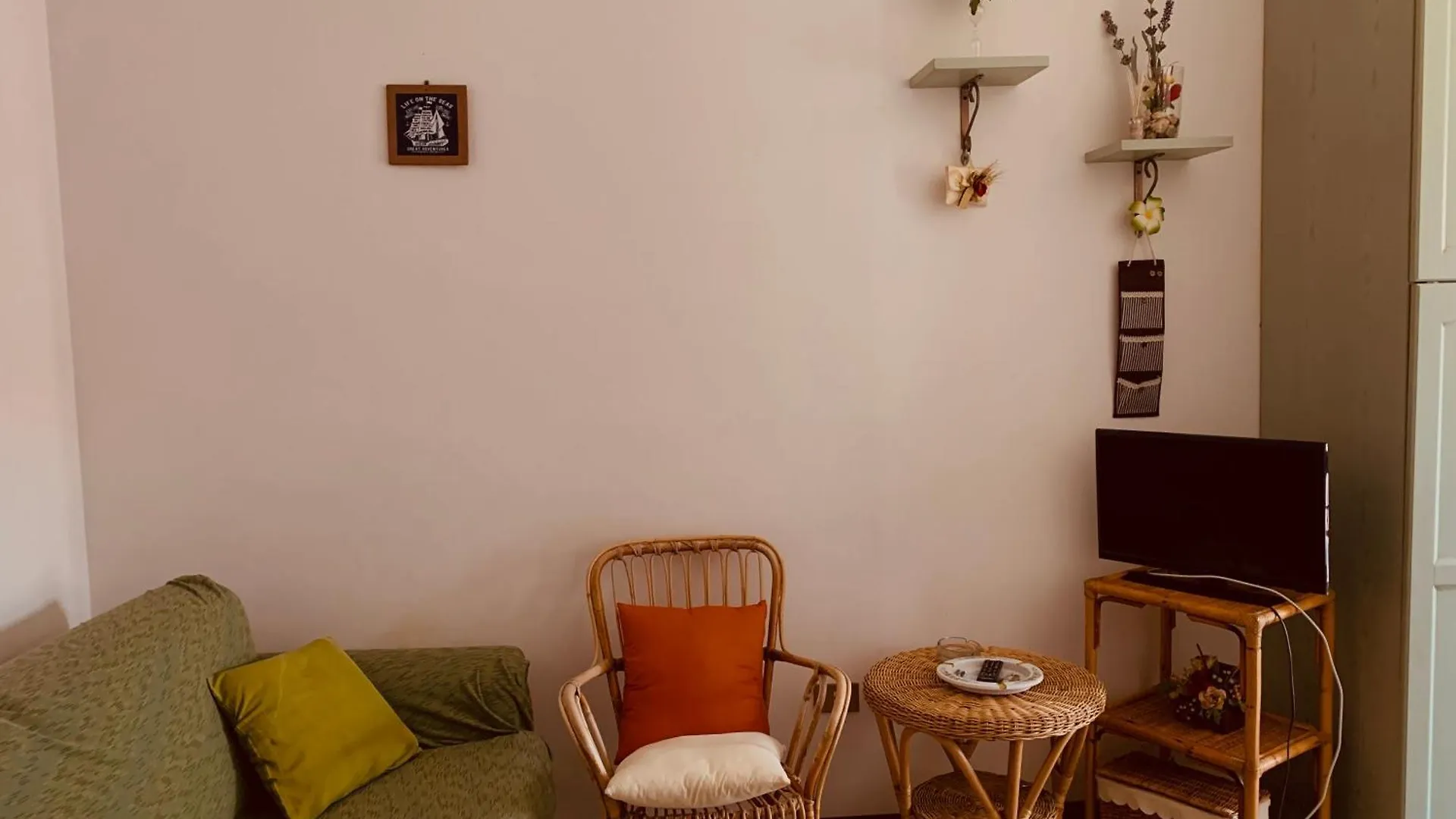 La Casa Di Rosy Apartment Follonica